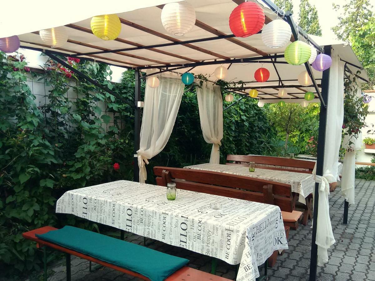 Burg Apartman Gyula Exterior foto